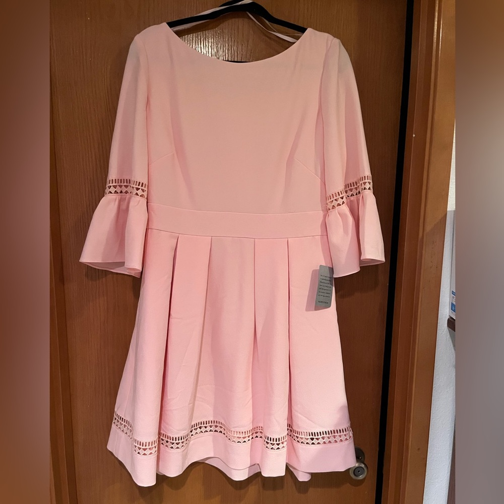 BNWT Eliza J Sz 16 Dress with pockets and Bell sleeves - Pink